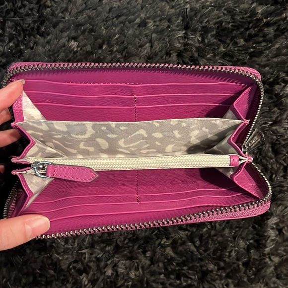 AIMEE KESTENBERG Romeo Leather Wallet - Picture 7 of 13